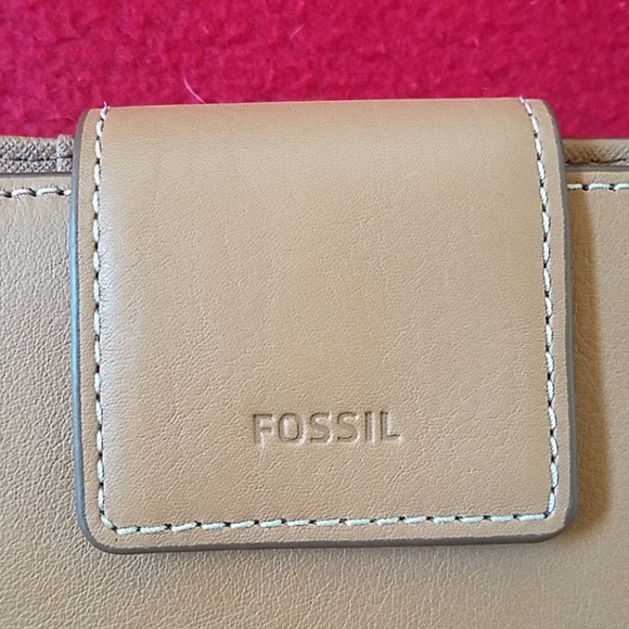 Fossil Wallet - Picture 5 of 5